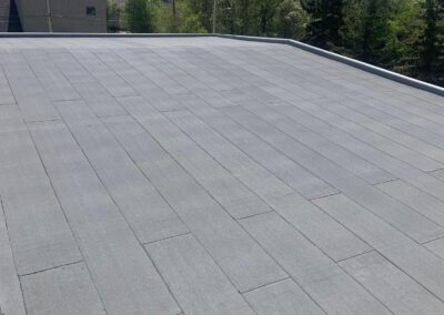 installation flat roof completed